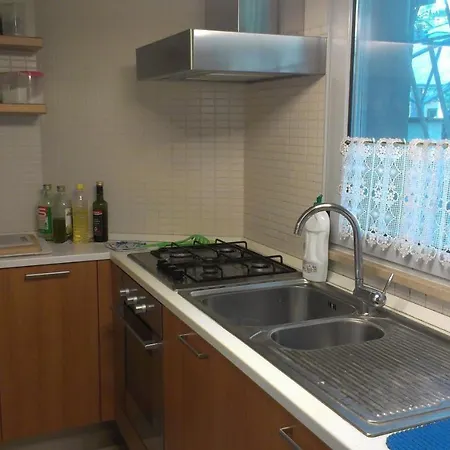 Marina Centro Indipendente 72 Mq Con Posto Auto E Ampio Cortile Recintato, Ideale Per I Vostri Cani *